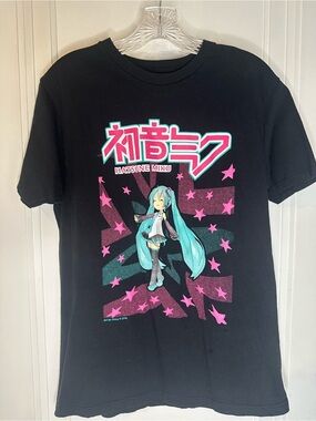 Hatsune Miku Black Graphic Tee - small